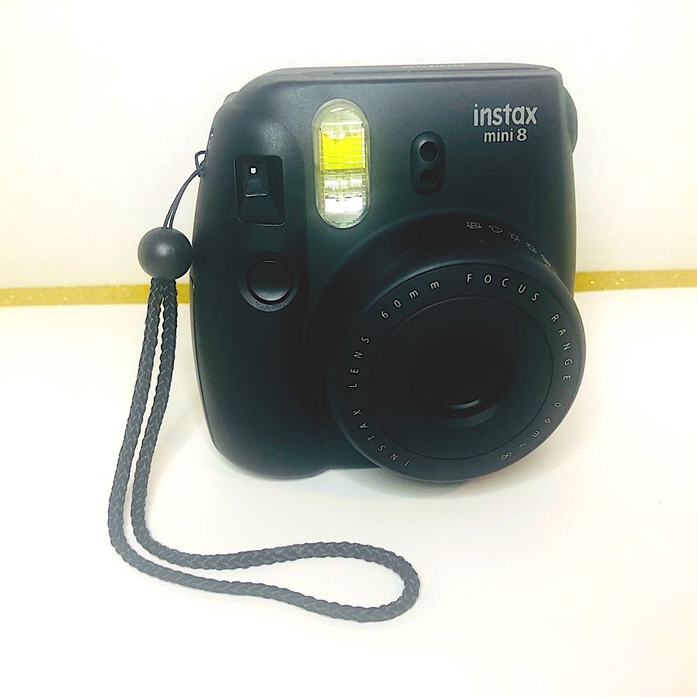 ✨📸 FUJIFILM INSTAX MINI 8 {black matte finish w/ case}